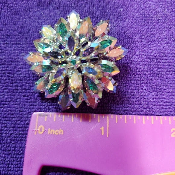 Vintage Beautiful Brooch - Picture 6 of 6